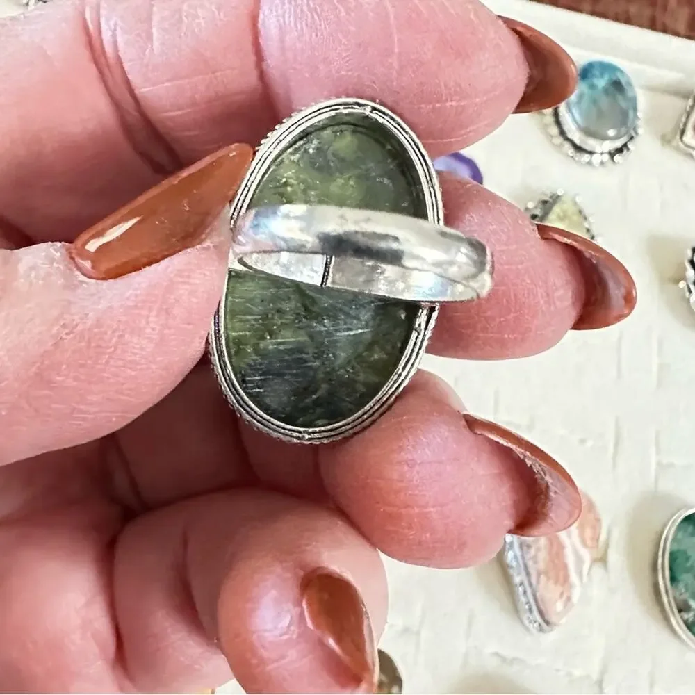 Natural serpentine gemstone, oval, silver plated, overlay stamp 925 ringā size 6 - Picture 4 of 6